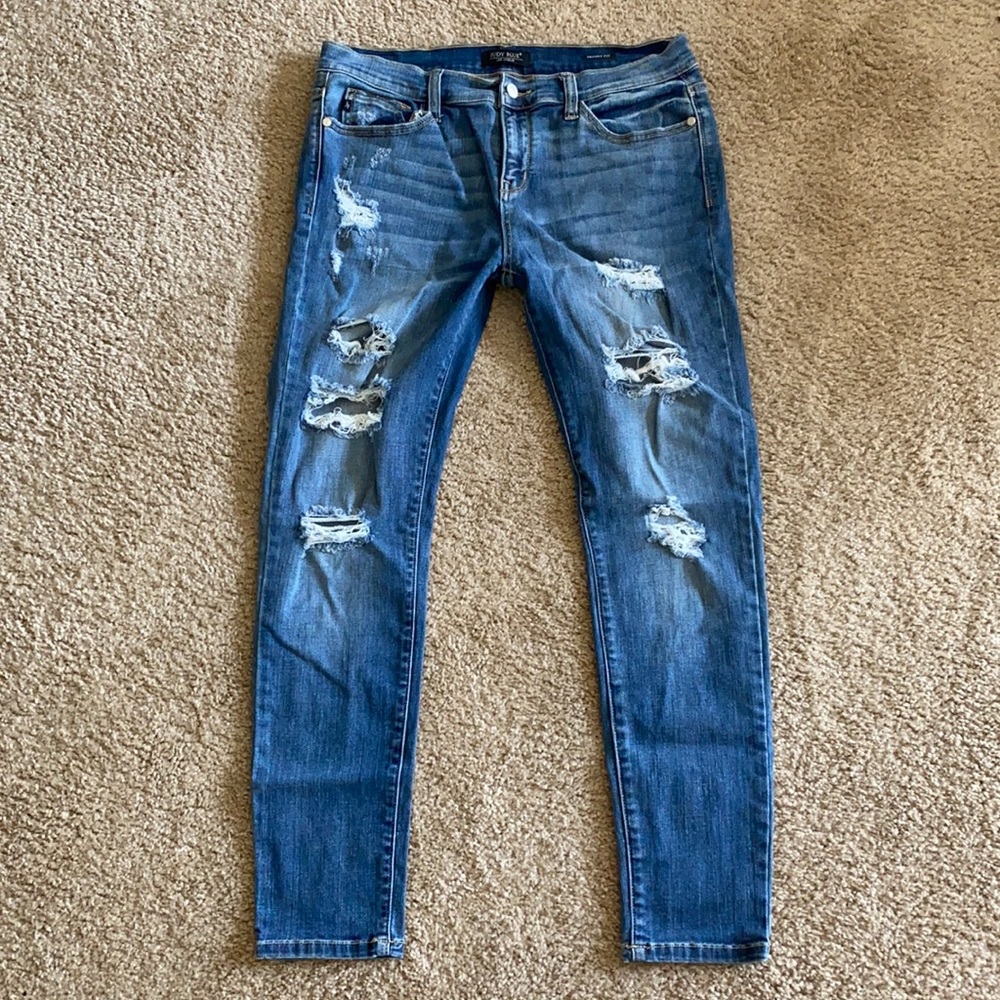 Judy Blue distressed skinny jeans
